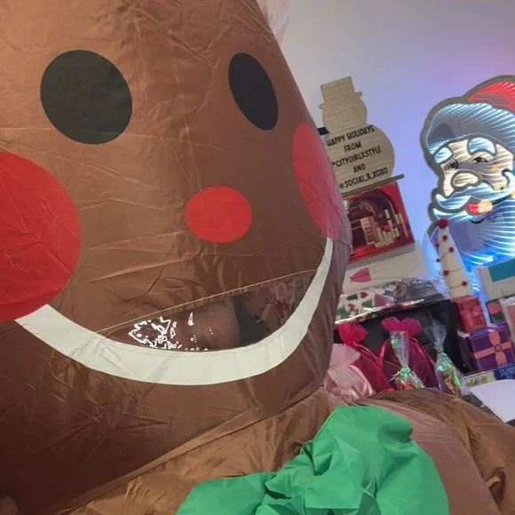 JOIN @citygirlxstyle & I TONIGHT FOR GINGERBREAD MAGIC - Picture 2 of 2